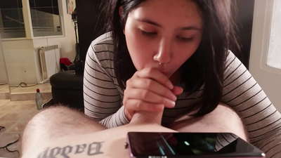 මම මගේ සුළු සහෝදරිය ඩිස්නි [Cum] නරඹන අතරතුර ඇයට විහිළු කරනවා